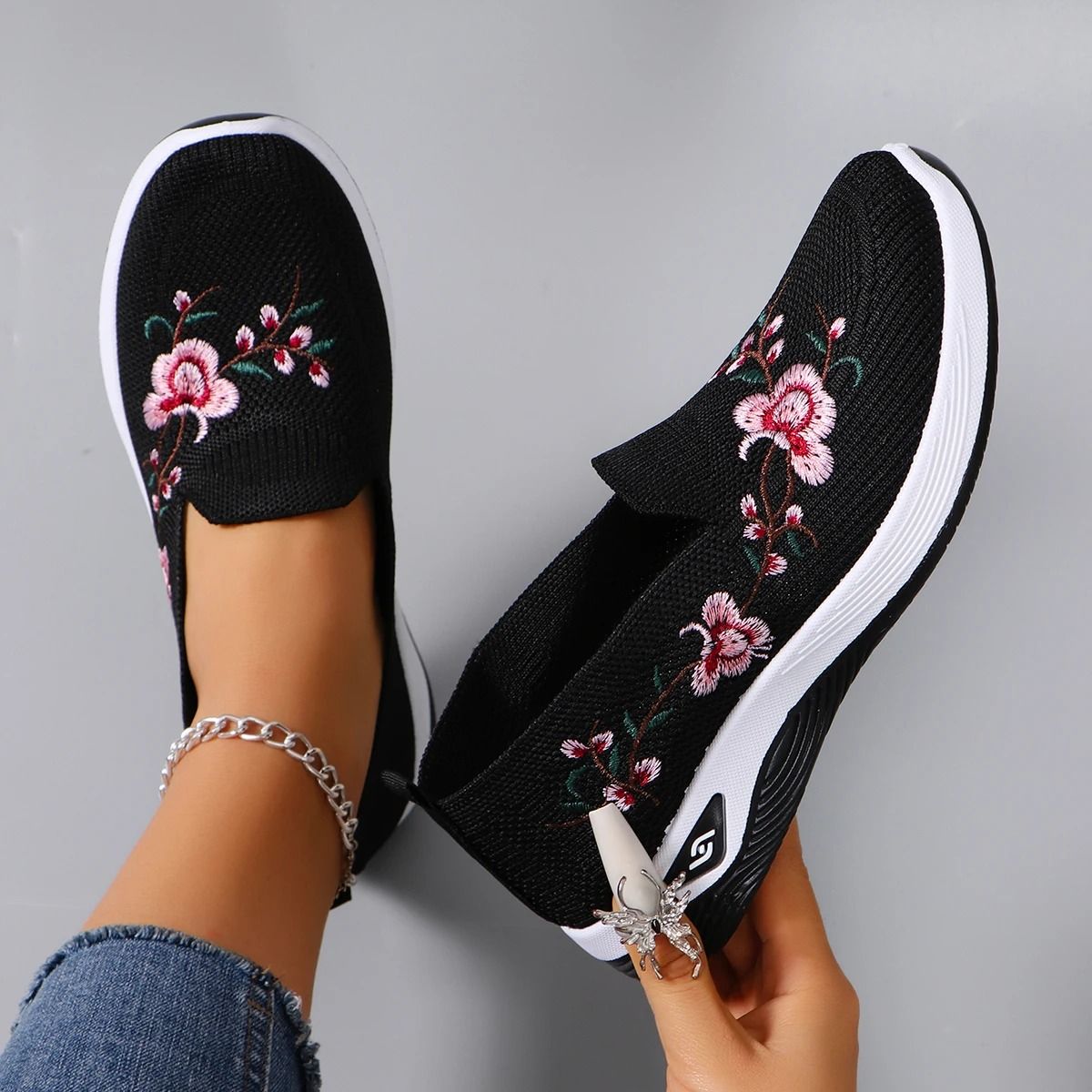 Women Breathable Mesh Flat Casual Sneaker