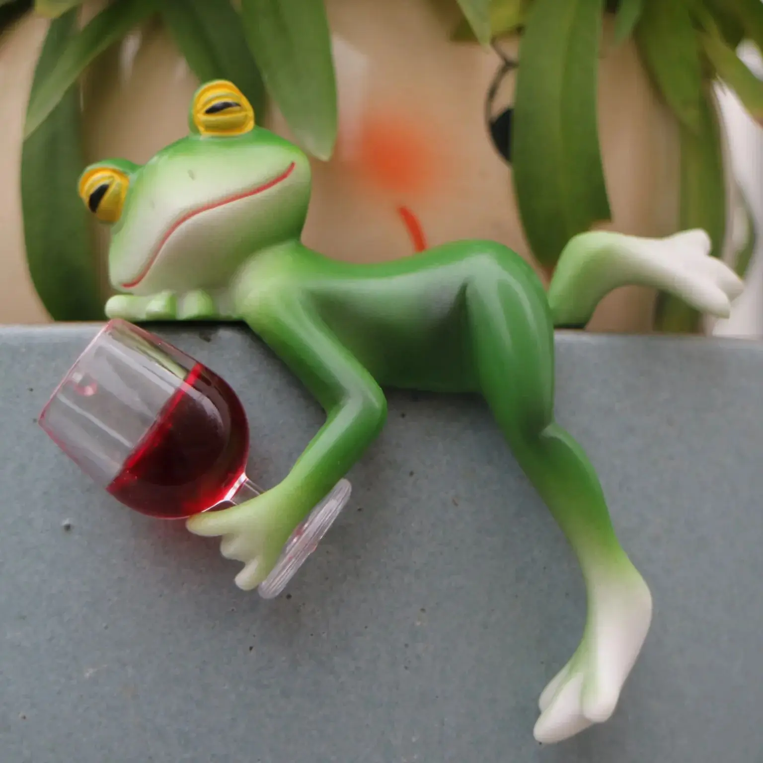 Creative Handmade Resin Frog Planter for Outdoor, Balcony, Garden Decoration