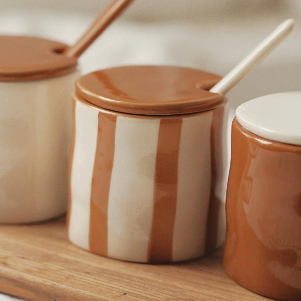 Vintage Ceramic Stripe Seasoning Jar with Spoon, Kitchen Supplies, Exquisite Storage Box for Chili Spice and Food
