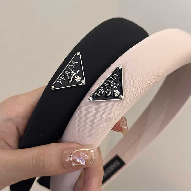 Classic Womens Retro Luxury Hairband, Designer Niche Trendy High End Fashionable Hair Accessory Elegant Hair Clip