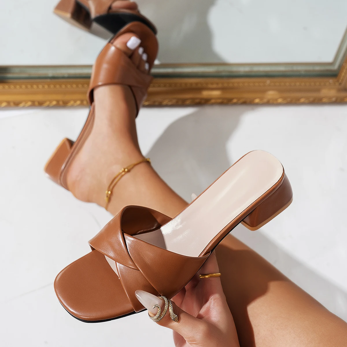 Summer New Fashion Open Toe, Versatile Candy Color Large Slippers, Solid Color Simple Leather Surface, Square Heel Shoes