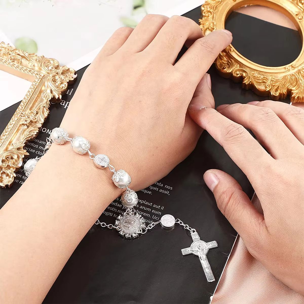 Retro Pearl Cross Car Hanging Ornament Elegant Rearview Mirror Car Charm
