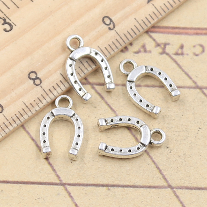 Charms Lucky Horseshoe Good Luck Talisman Pendants Tibetan Silver Color Antique Jewelry Making DIY Handmade Craft