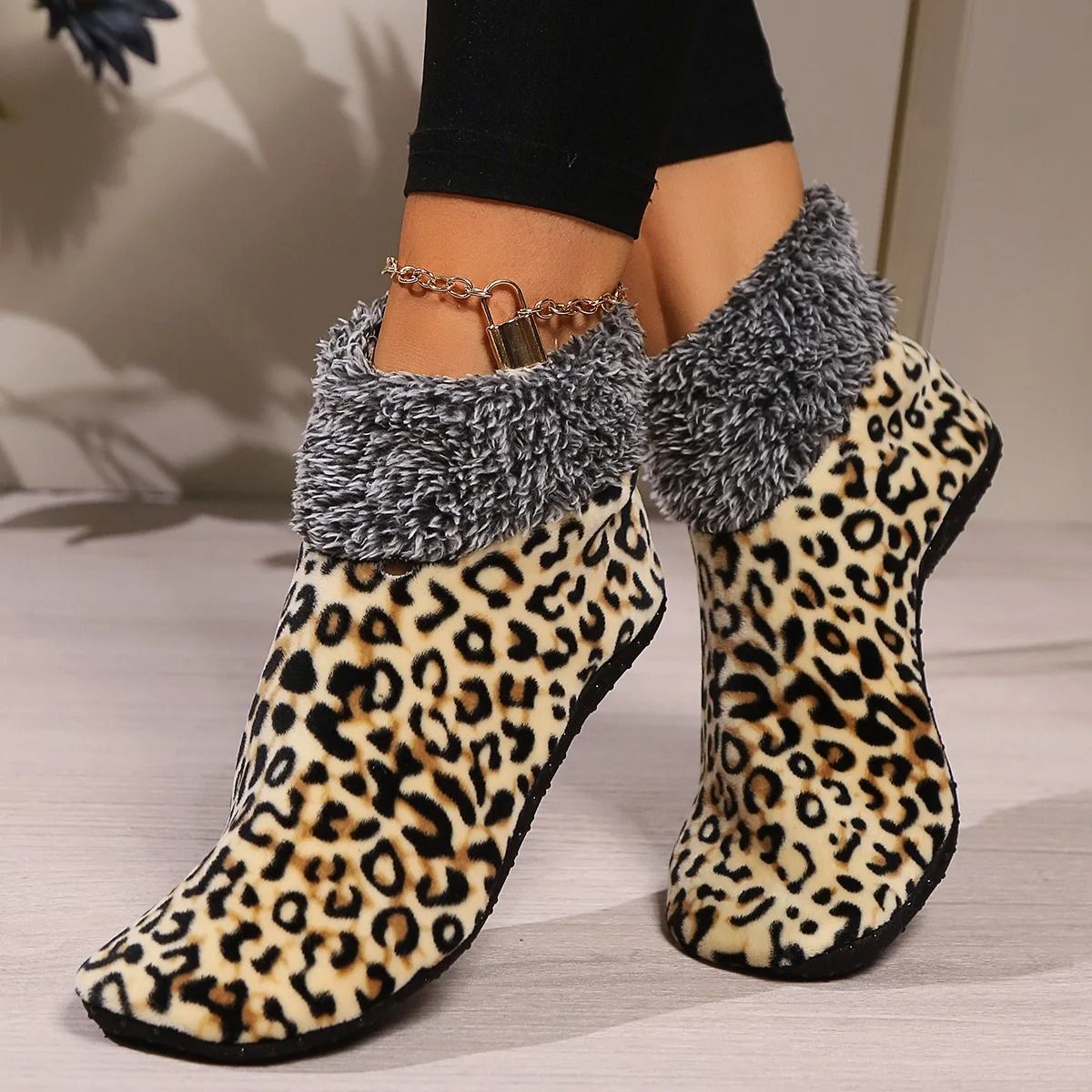Leopard Print Fall Winter Floor Socks Warm Non Slip Home Socks for Women and Men