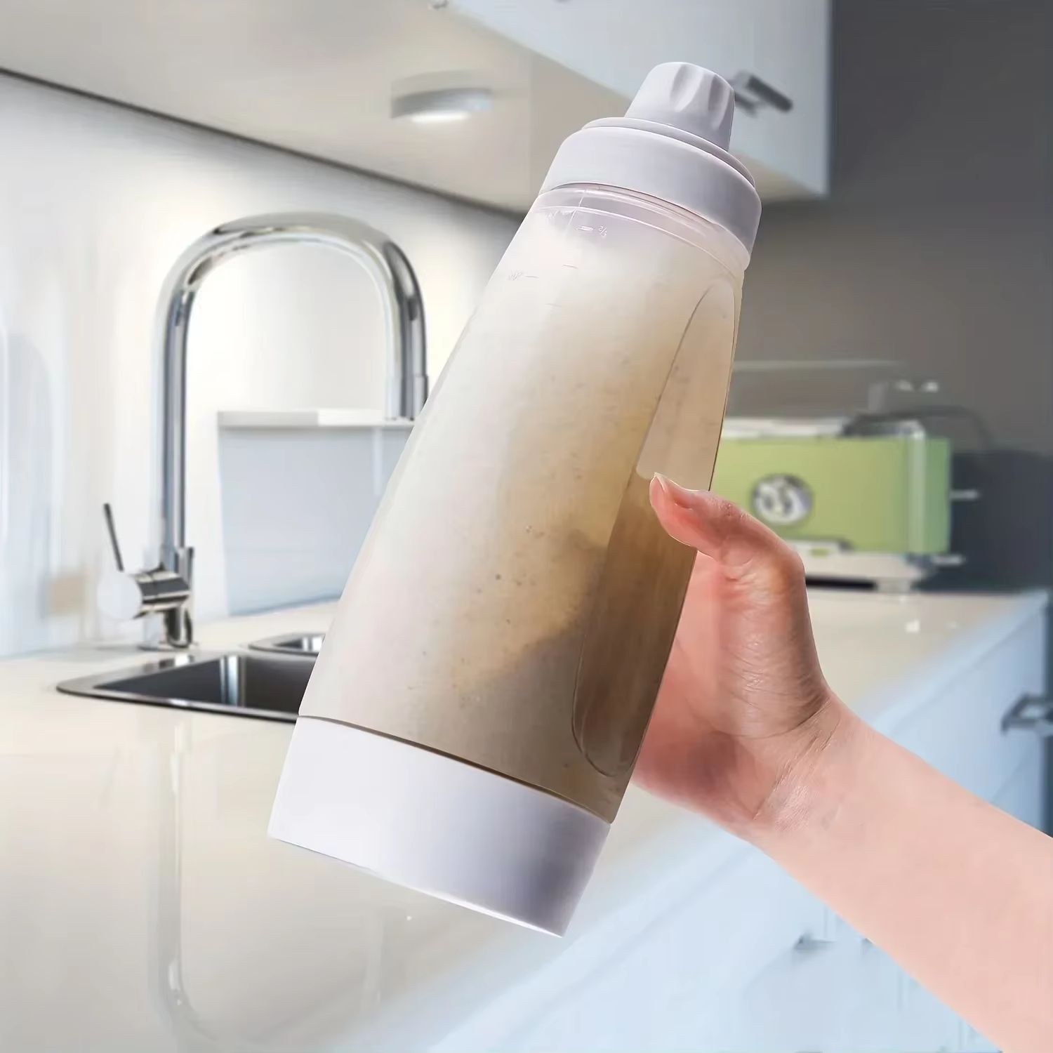 Large Capacity Hand-Crank Batter Shaker Cup – Kitchen Mixer Bottle & Batter Dispenser