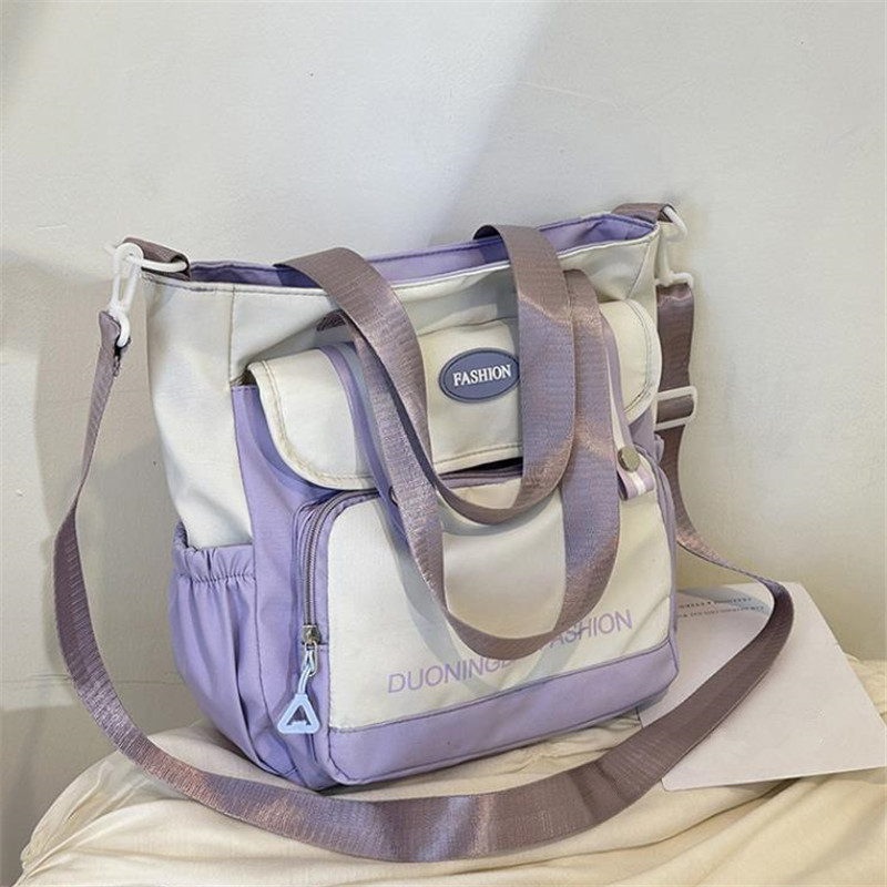 Stylish Women's Tote Bag Large Capacity Fashionable Shoulder & Travel Handbag for Daily Use
