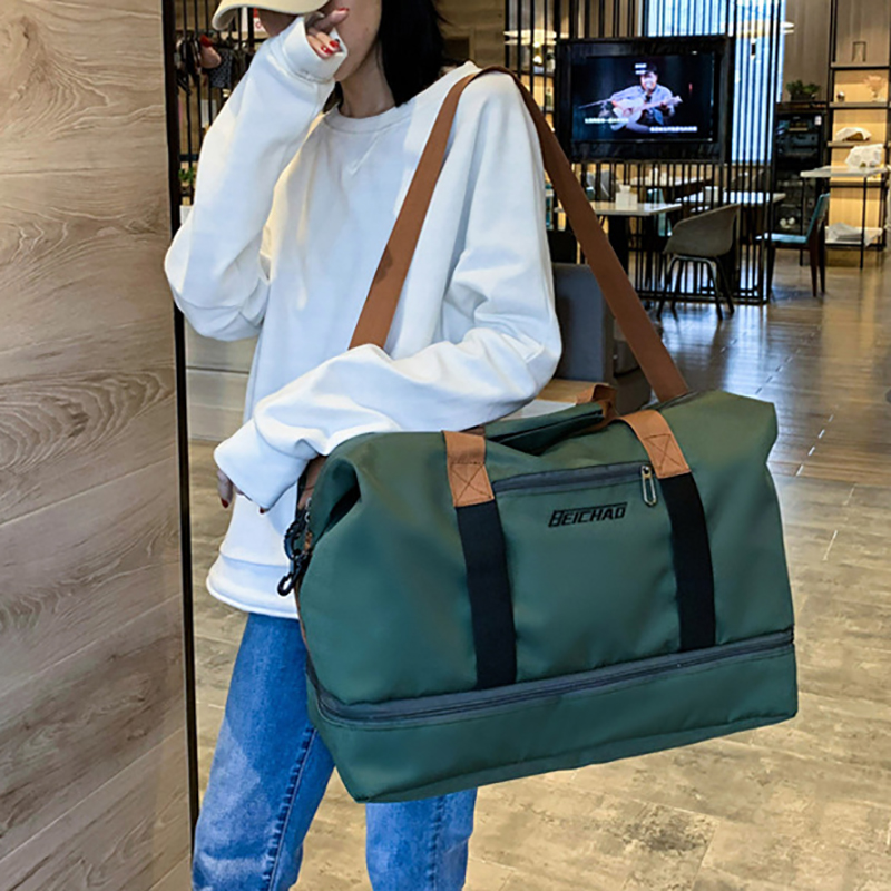 Sports Handbag with Large Capacity, Expandable Travel Duffle Bag for Women, One Shoulder Fitness Bag