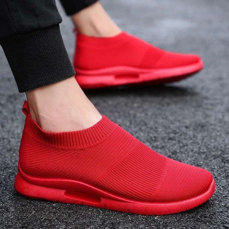 Mens Lightweight Slip On Running Shoes with Breathable Mesh Design