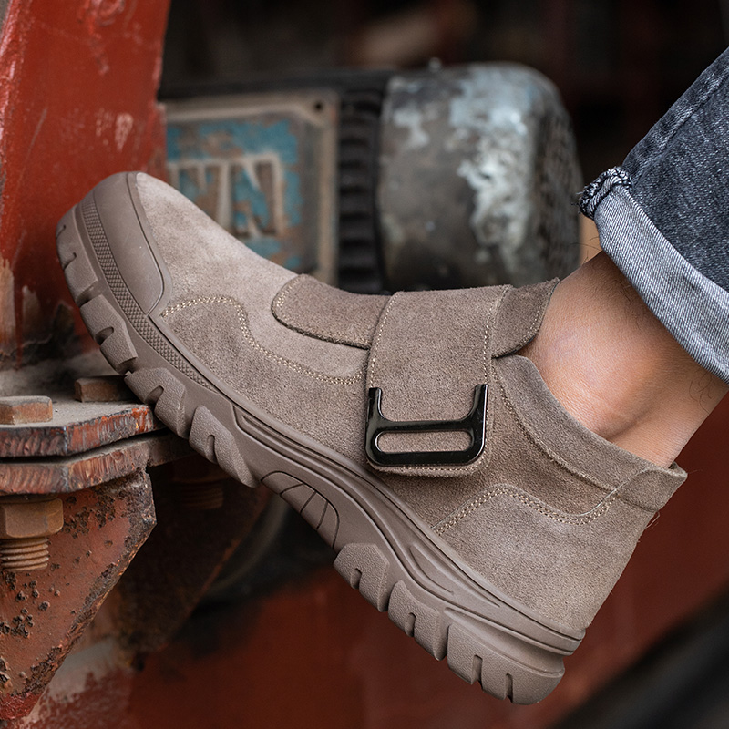 Durable Men Work Safety Shoes, Anti-Smashing Steel Toe Puncture Proof Boots for Heavy-Duty Construction Work