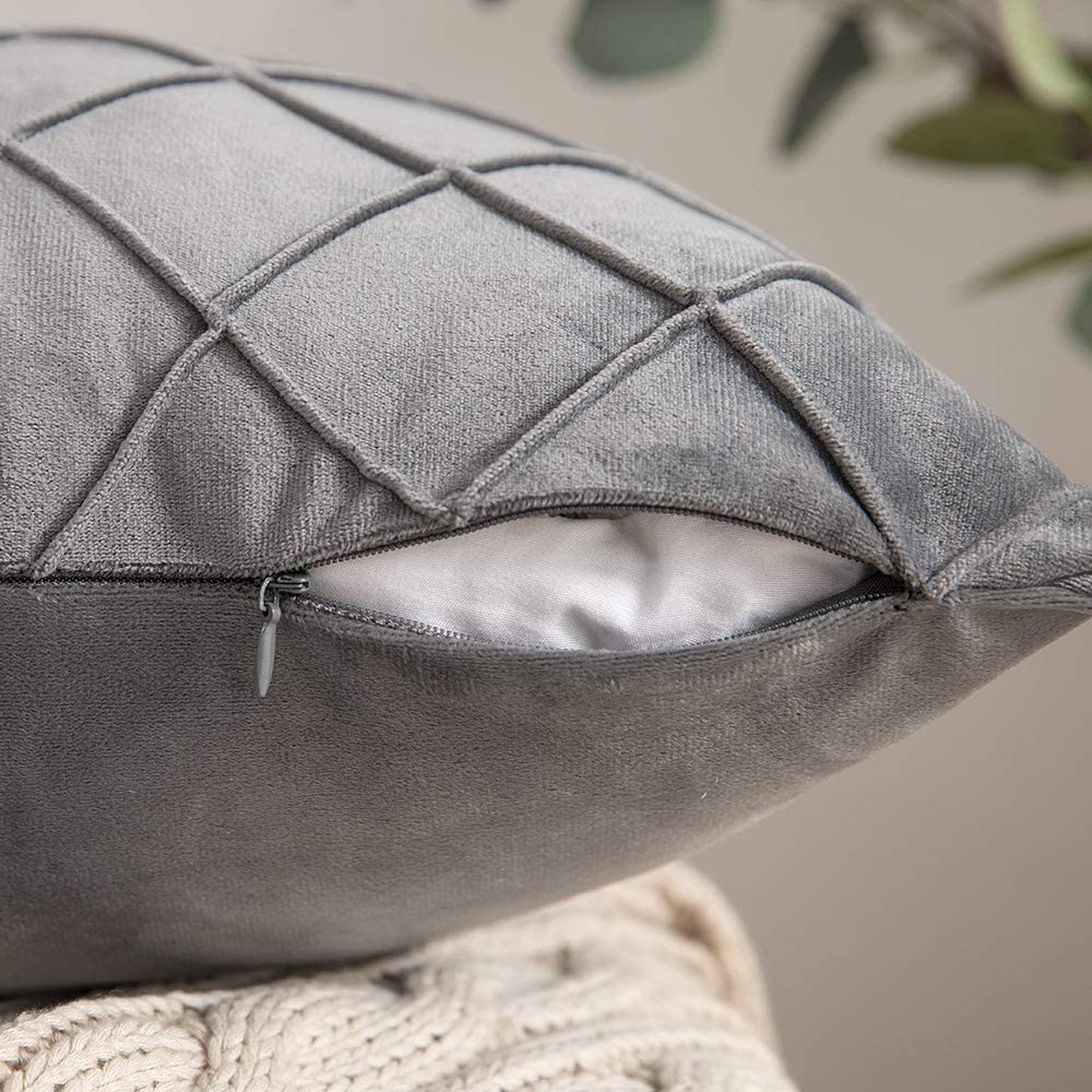 Nordic Dark Gray Velvet Cushion Covers Plaid Pillowcases Decorative Pillow Covers for Sofa and Home Decor
