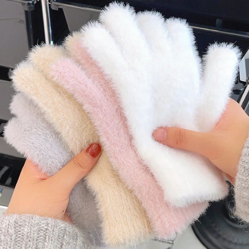 Student Girl Fashion Winter Mink Velvet Gloves, Plush Cold-proof Cycling Gloves, Warm Five Finger Gloves for Women