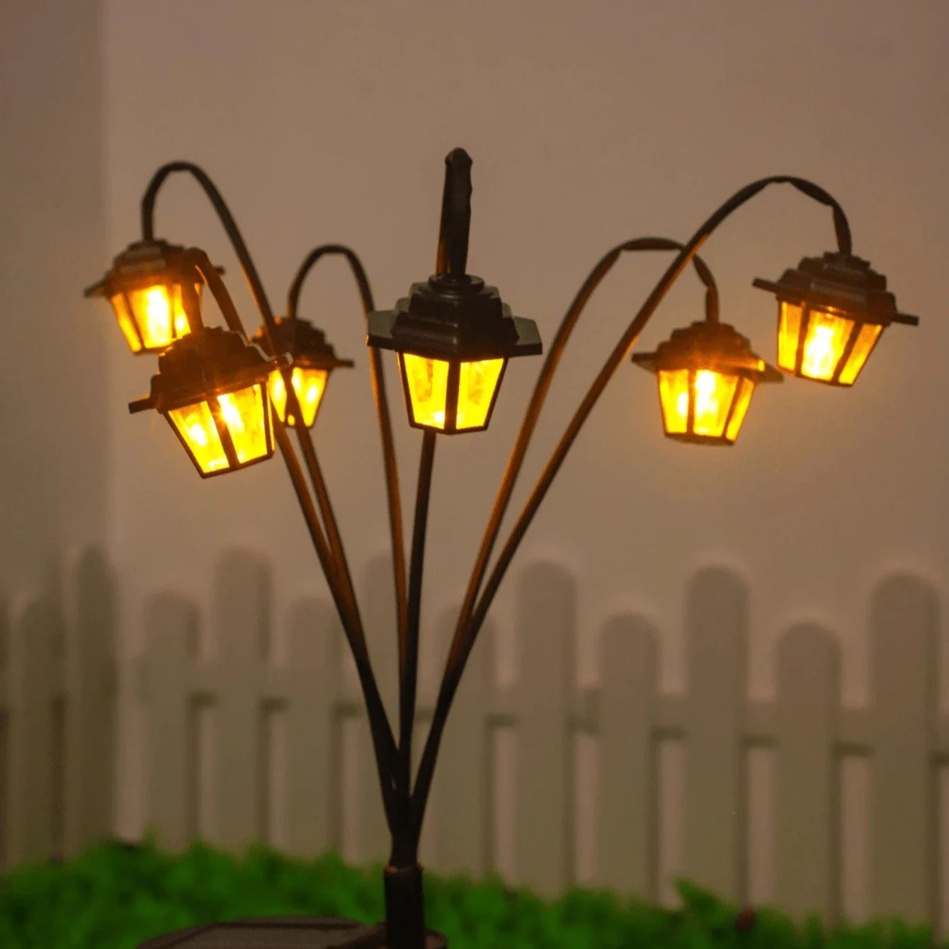 Retro Street Lamp Solar Garden Light