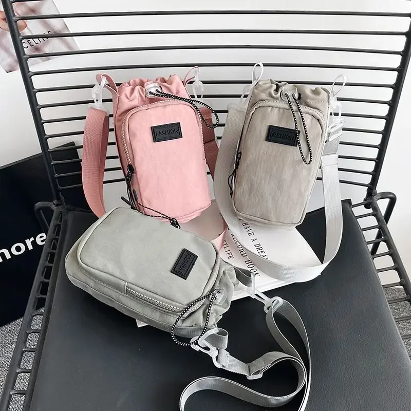 Insulated Water Bottle Carrier Bag with Phone Pocket and Adjustable Strap