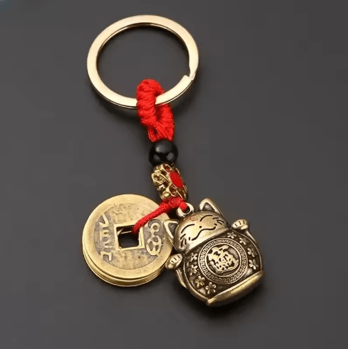 Vintage Lucky Cat Figurine Keychain – Feng Shui Wealth Talisman Mini Ornament