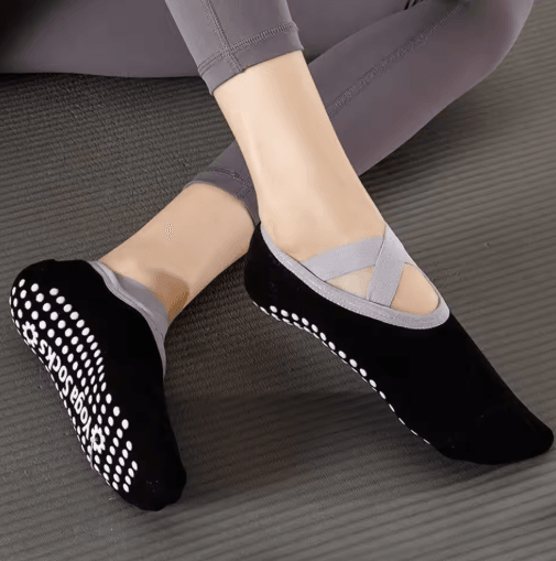 Professional Womens Anti Slip Yoga Socks Breathable Grip and Strap Pilates and Ballet Socks