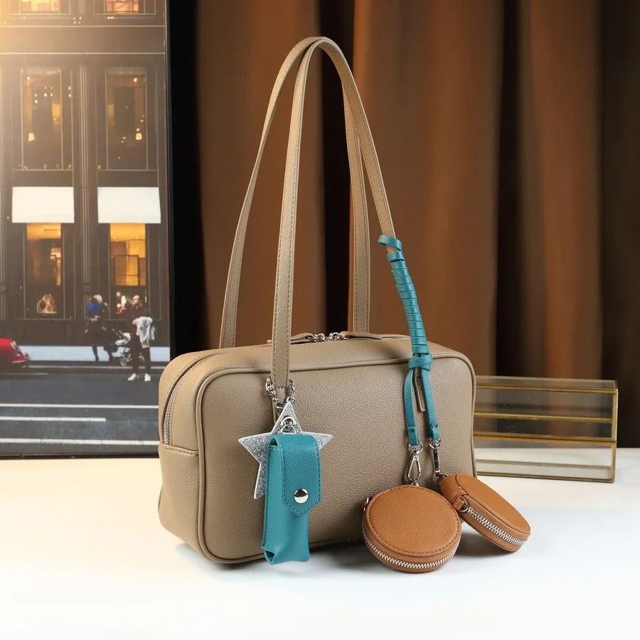 High-Capacity Boston Messenger Handbag