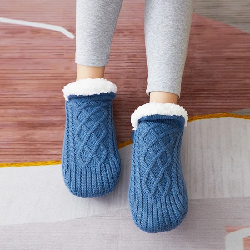 Mens Plush Thermal Slipper Socks with Non-Slip Grips